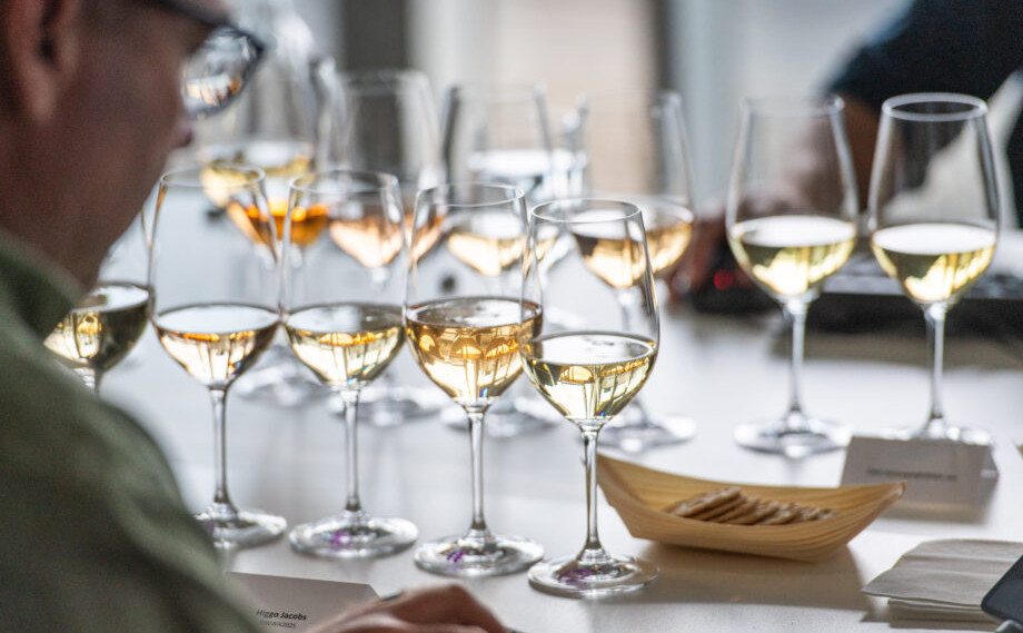 Decanter London-Food-and-Drink-Photography-Decanter-Wine-Awards-2025-Nic-Crilly-Hargrave-2-3-920x613