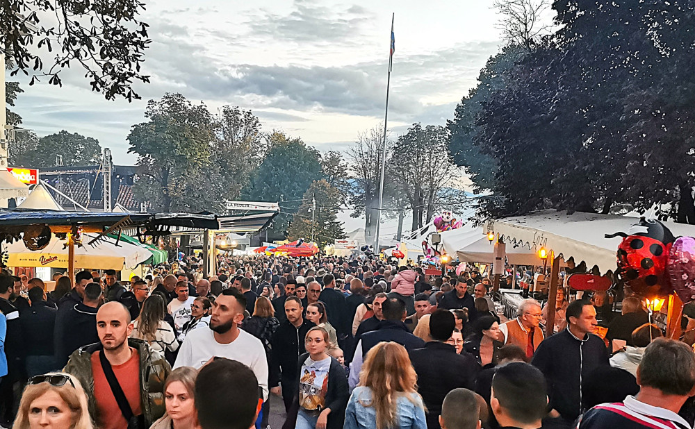 Bela-nedeja-Kastav-2024. guzva-u-gradu