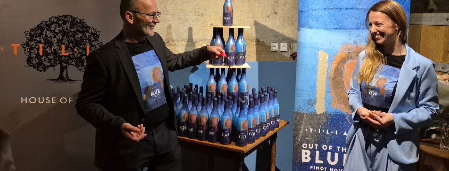 Kupi i čuvaj! Tilia Out of the Blue ekskluzivni je crni pinot za 13 eura