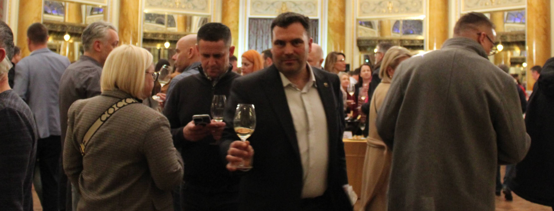 En Primeur Istre i Kvarnera: 64 vinarije predstavile su mlada vina i lijepu knjižicu Malvazija: Povijest i kultura Istre