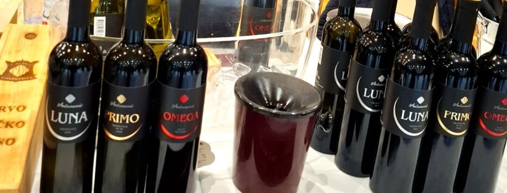 Prvo ličko vino napravio je Kutjevčanin Tomislav Antunović, korenički zet